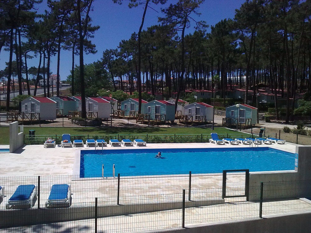 מלון נאזרה Orbitur Valado Bungalows Caravan Park מראה חיצוני תמונה