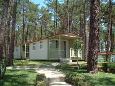 מלון נאזרה Orbitur Valado Bungalows Caravan Park מראה חיצוני תמונה